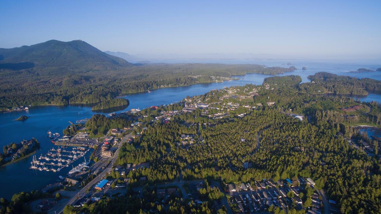 The Francis Boutique Inn Ucluelet Exteriör bild